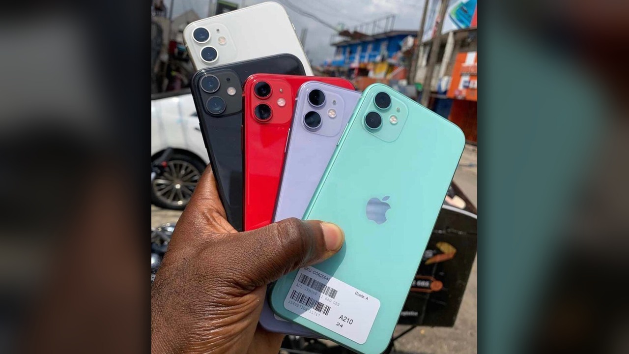 Apple iPhone 11 - telefony cztero- i pięcioletnie osiągają trwałe dno rynkowe niewrażliwe na premiery nowości